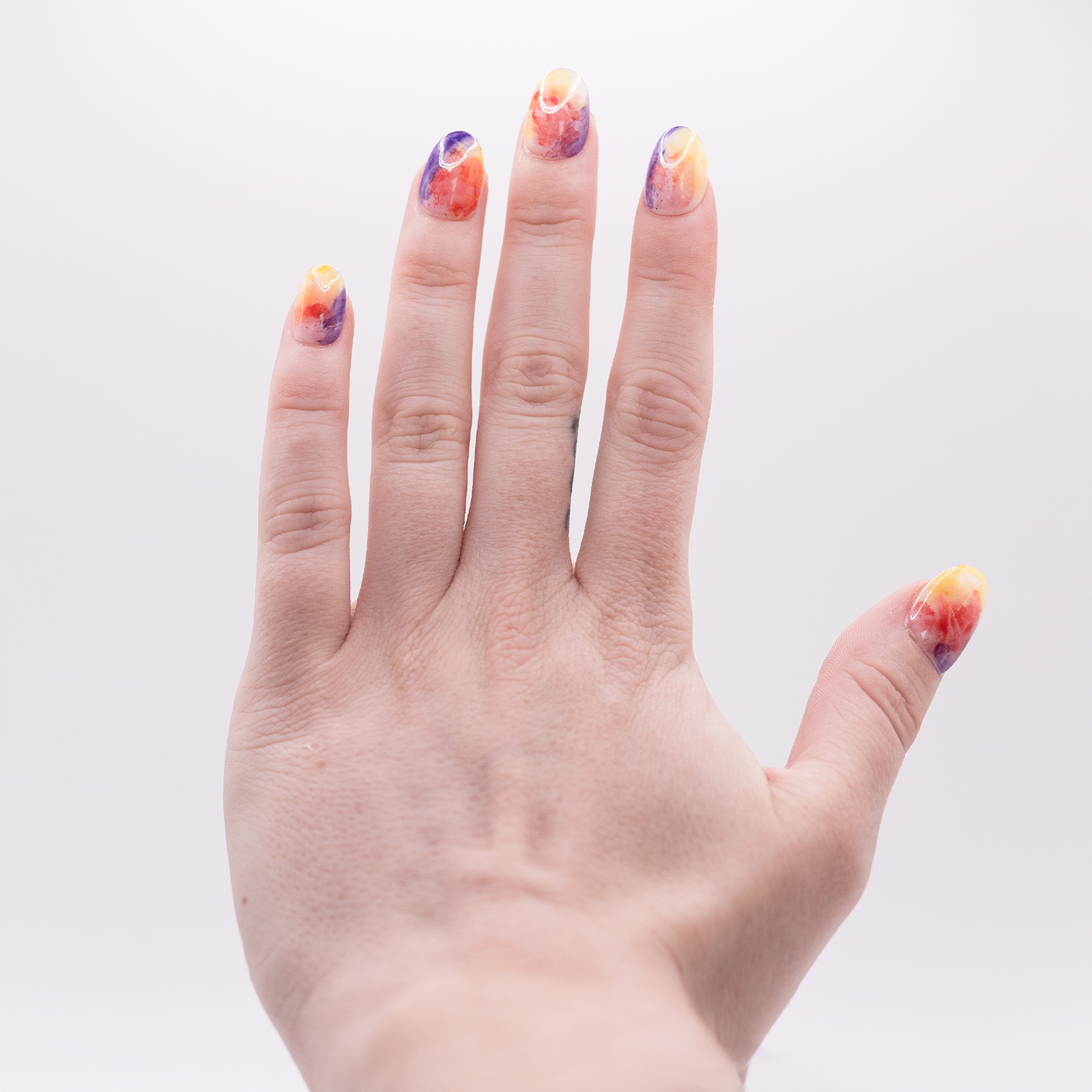 #1665 – Huelette | Medium, Round