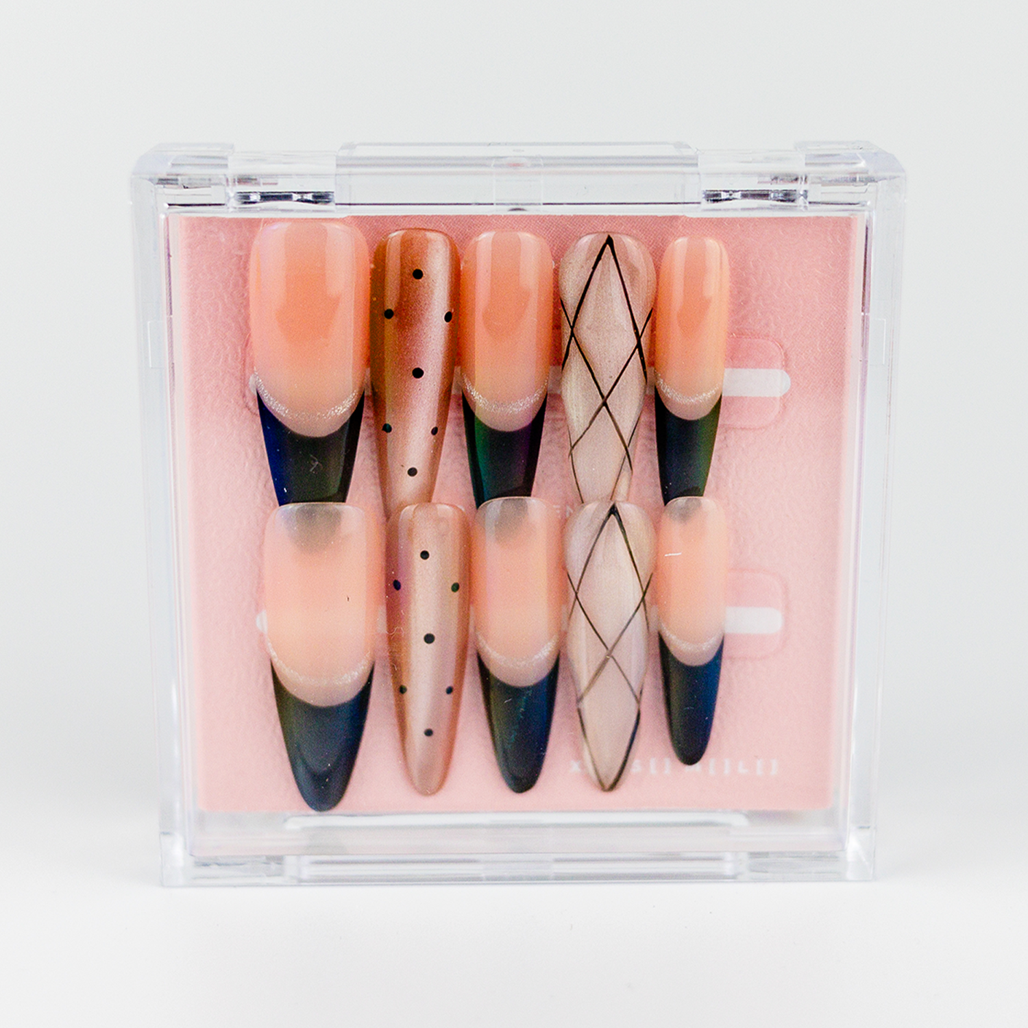 #2577 – Gris & Gloss | Long, Almond