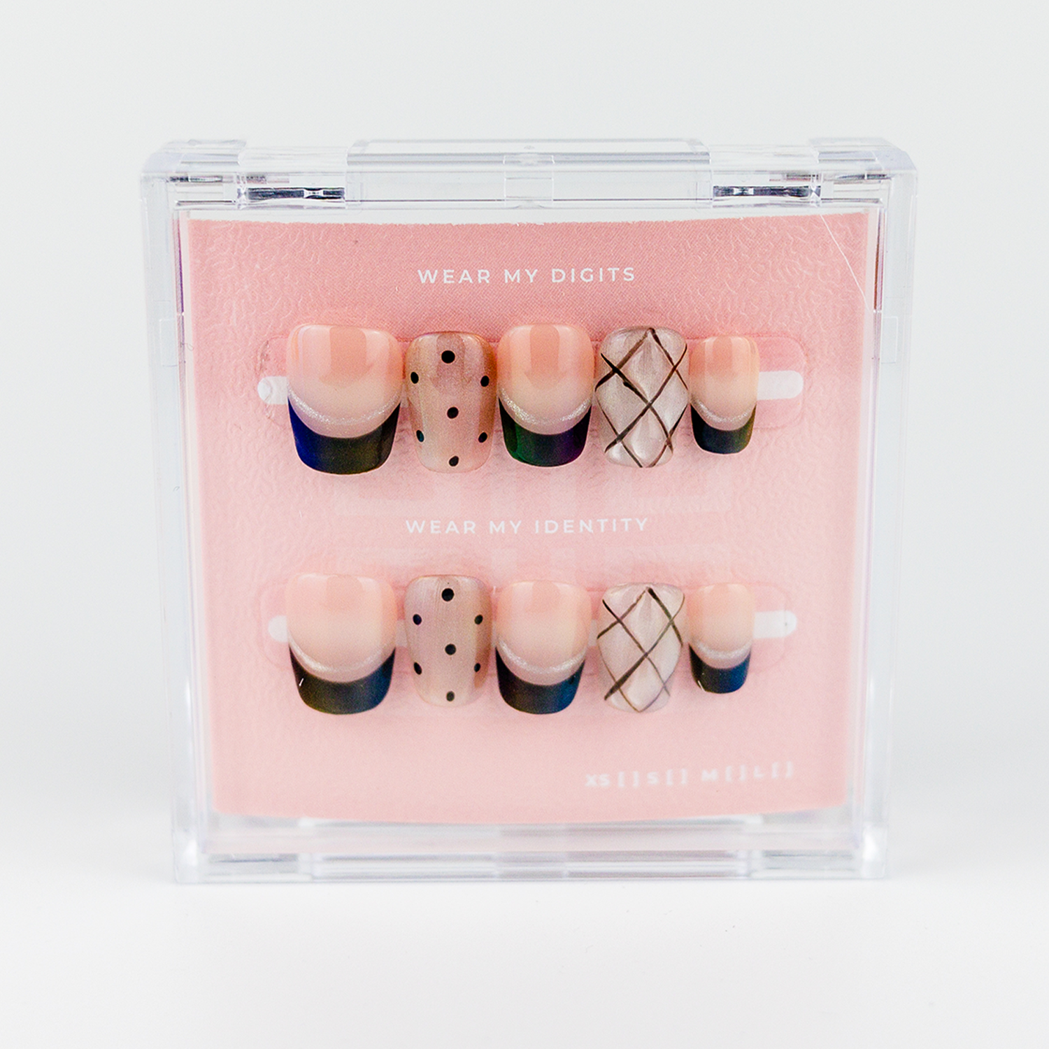 #2543 – Laced Noir | Medium, Square