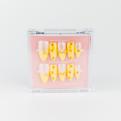 #2125 – Sunlit Luxe | Medium, Oval Reusable Ready-to-Wear Nails