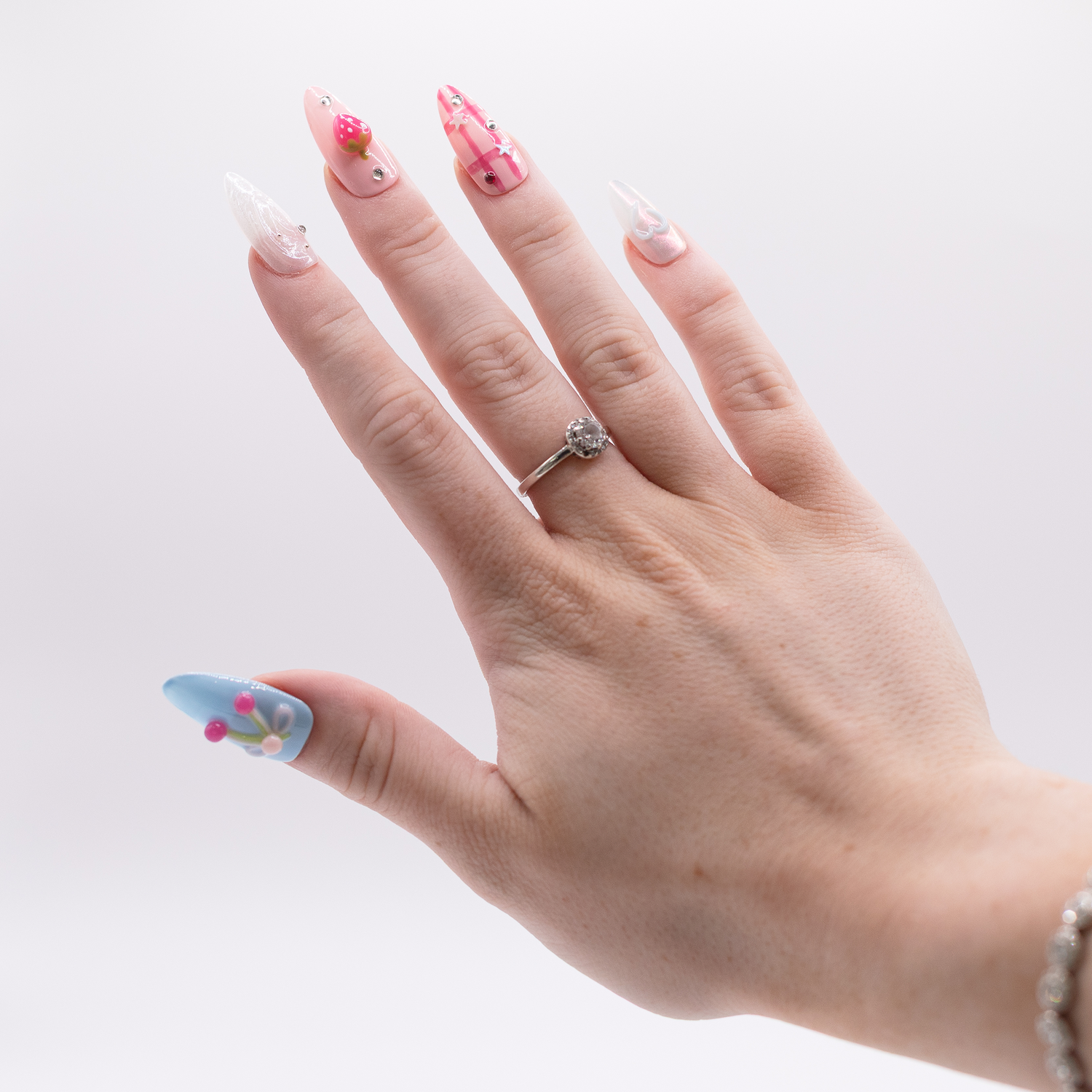#2552 – Berry Pop | Long, Stiletto Reusable Ready-to-Wear Nails