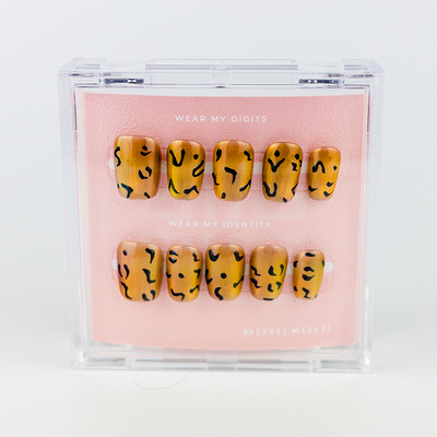#2229 – Wild Side | Medium, Square